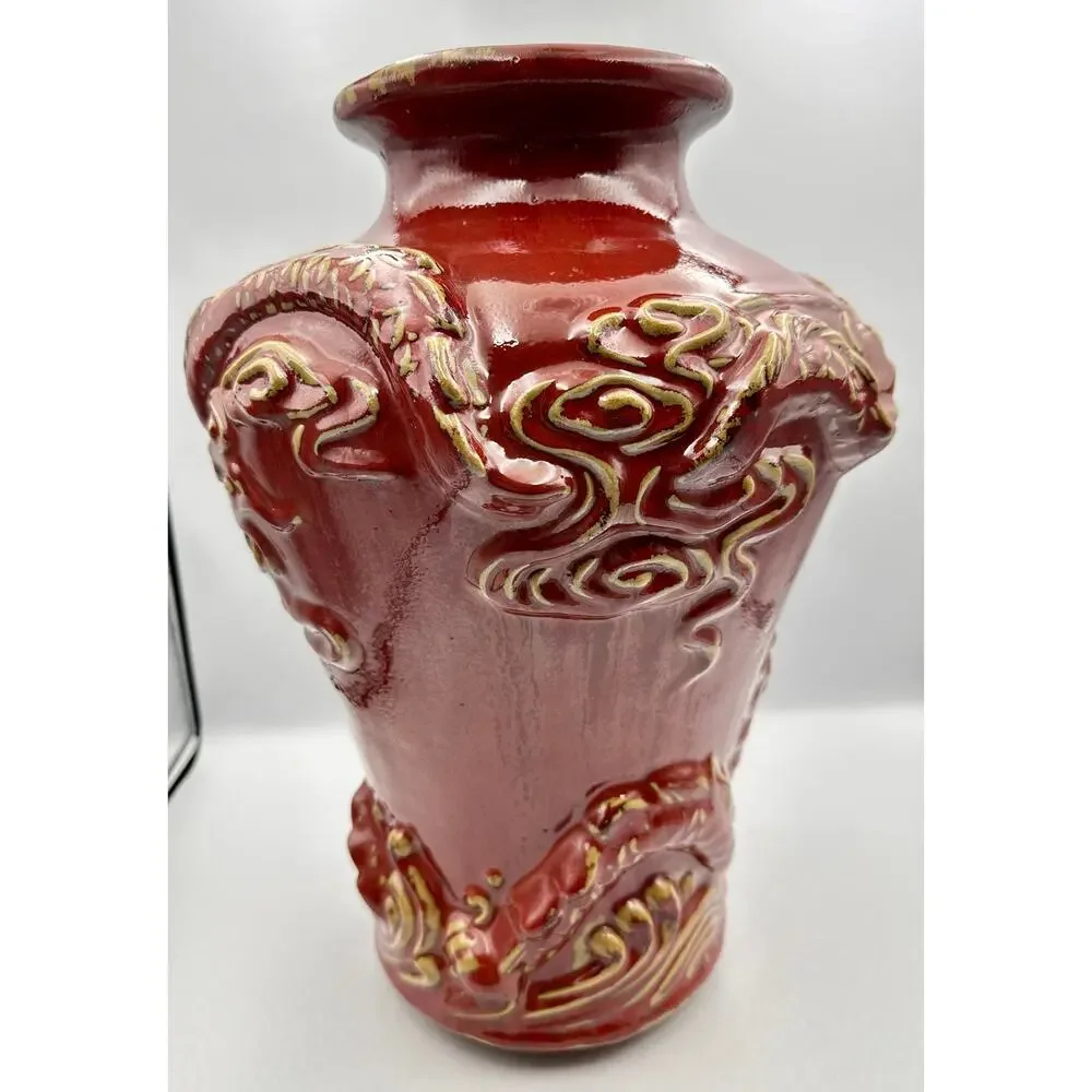 Chinese Vintage Sang de Boeuf Oxblood Glaze Ceramic Vase with Twin Dragons